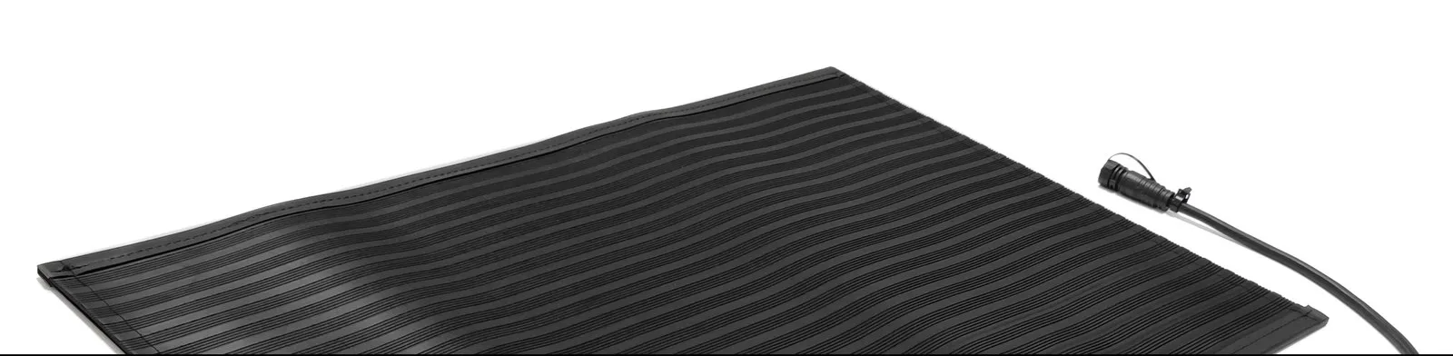 Durable Outdoor Snow & Ice Melting Mat detail of non-slip heated surface